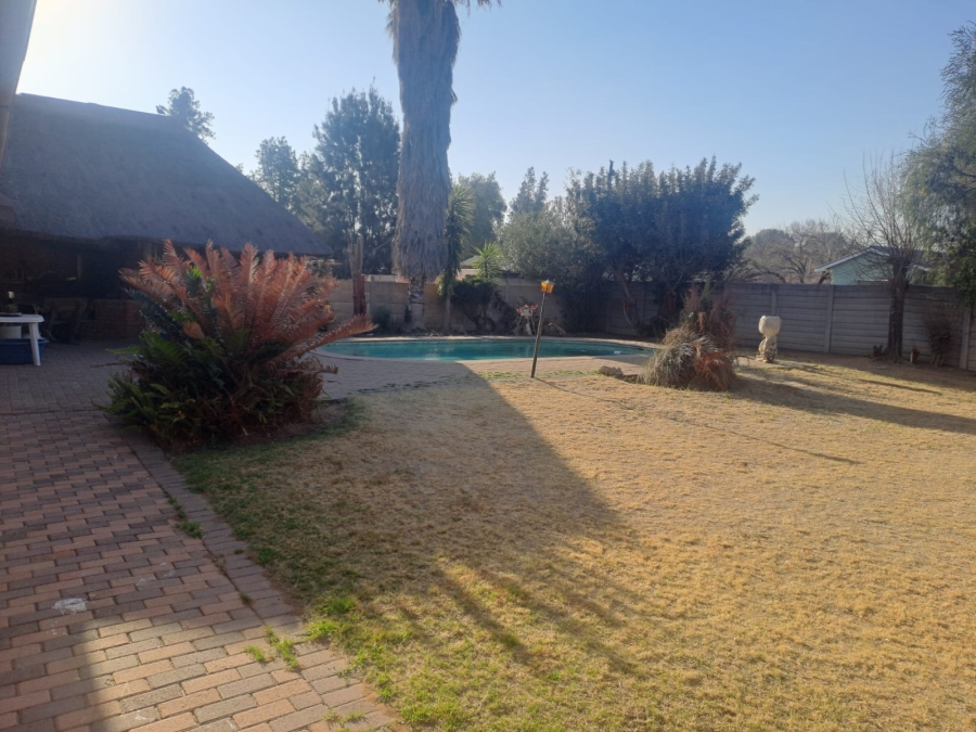 4 Bedroom Property for Sale in Doorn Free State